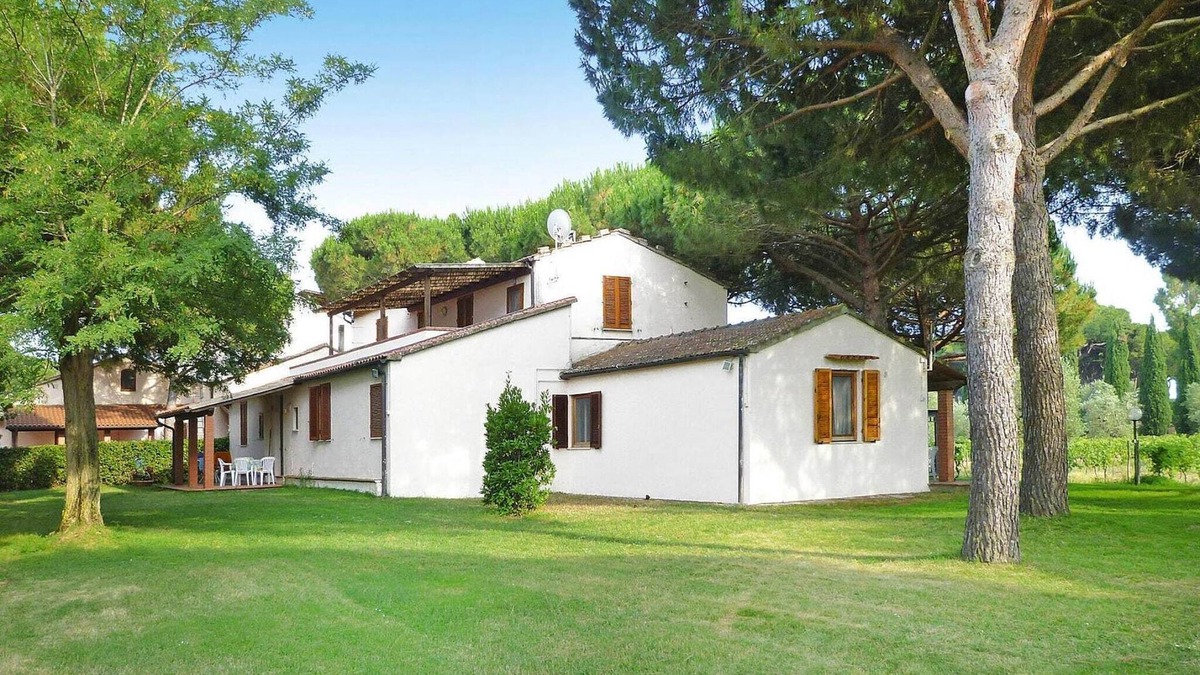 Marina di Grosseto Apartment | Bungalow by Marina di Grosseto Beach