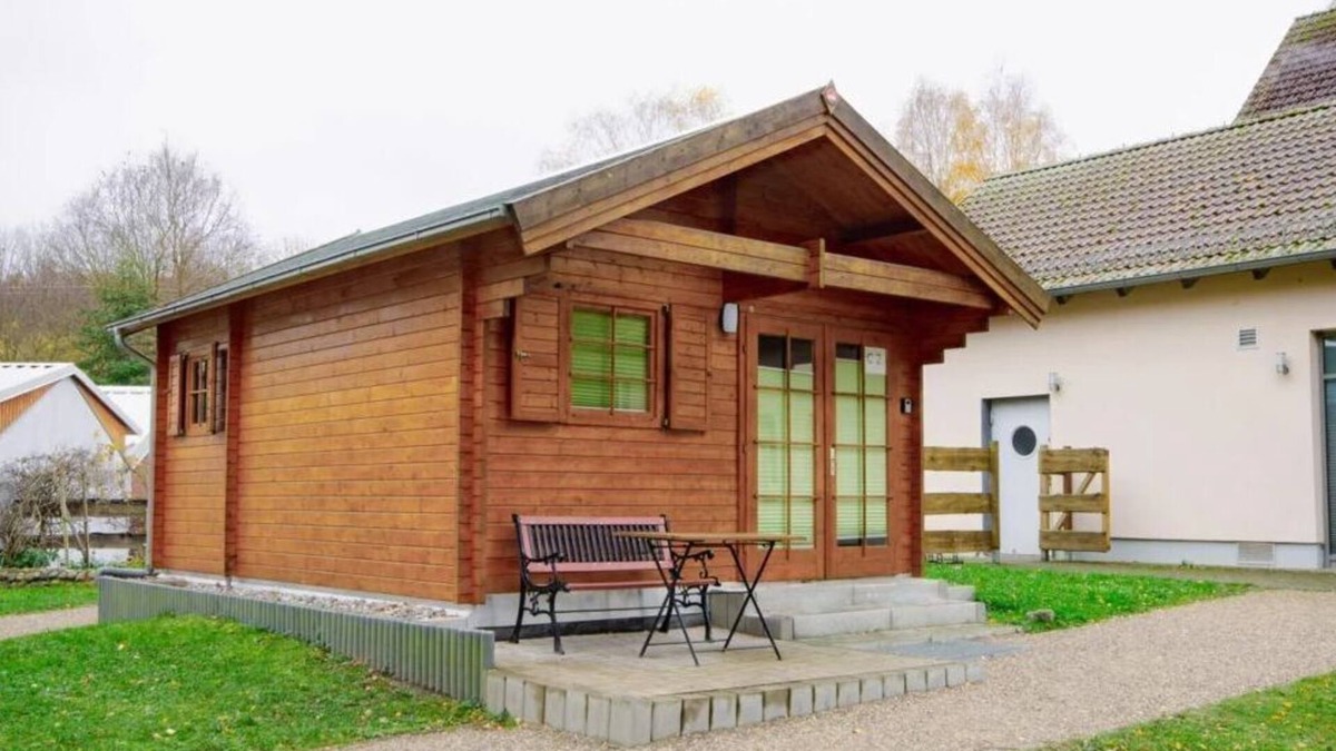 Neubrandenburg House | Bungalow house C2 - school campus