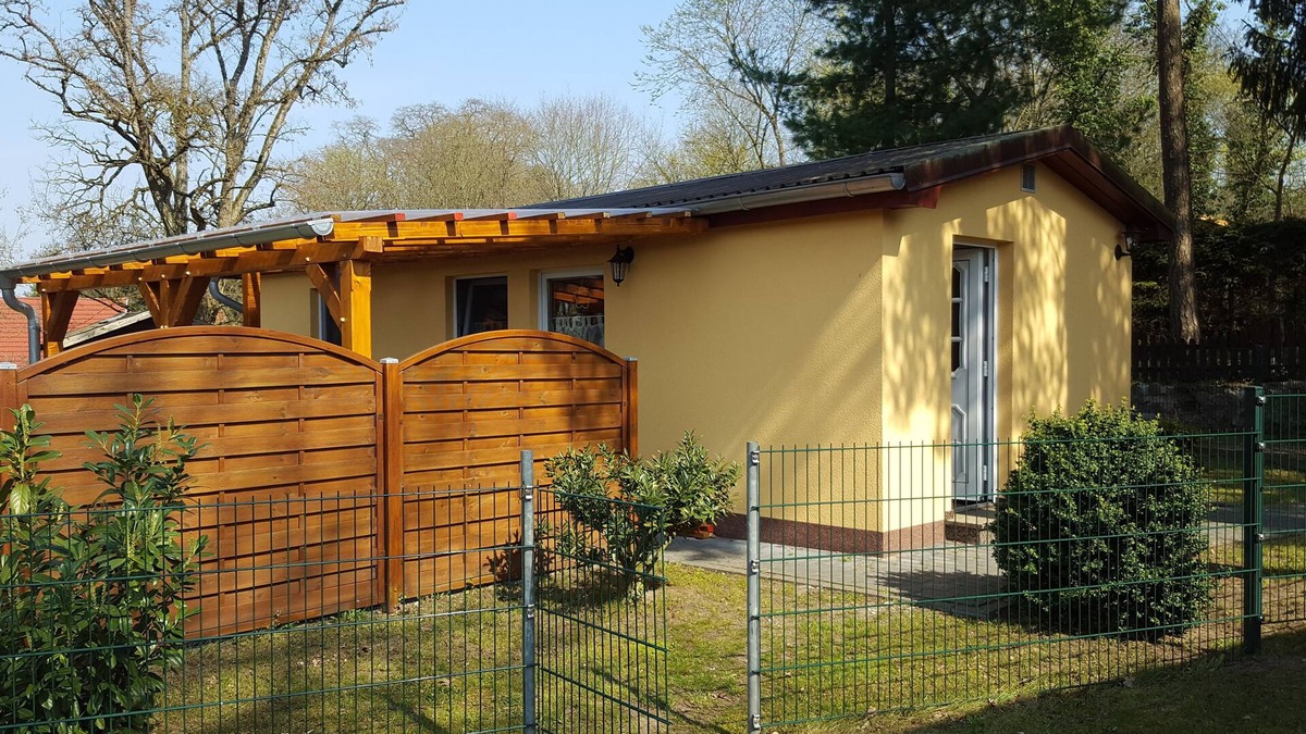 Zermutzel House | Bungalow in a beautiful location on Lake Zermützelsee