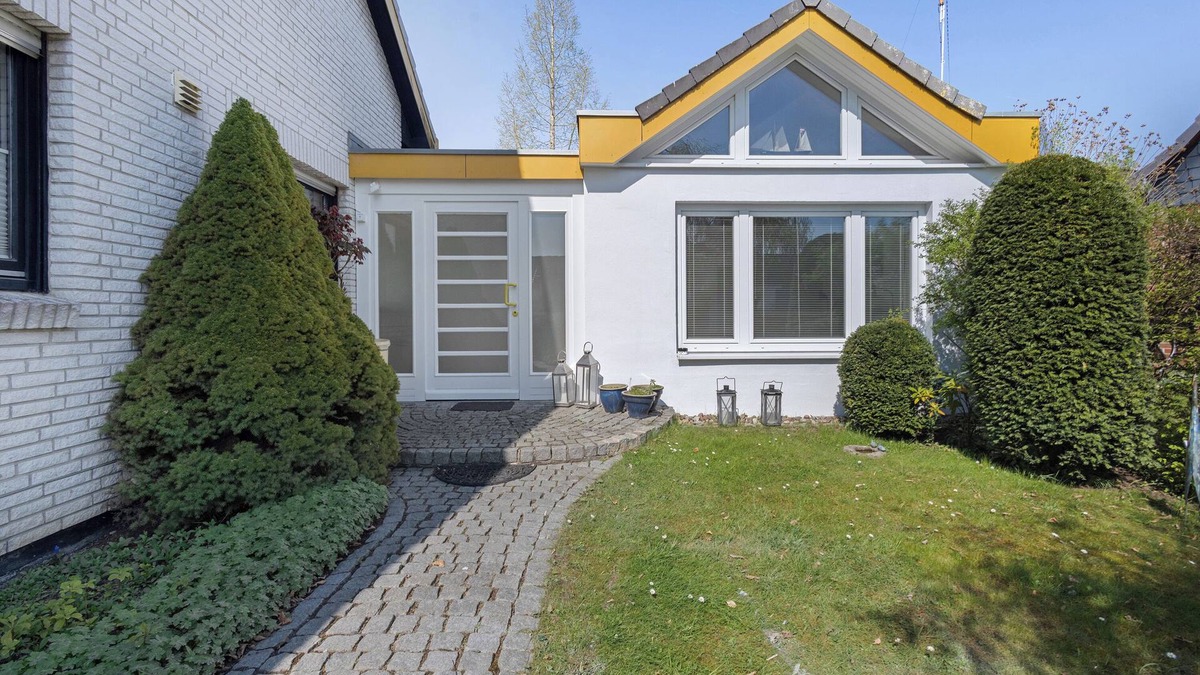 Ronnau House | Bungalow 'Lemke Mit Terasse' with Private Garden and Wi-Fi