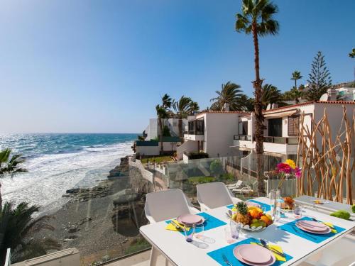 Playa del Aguila House | Bungalow Playa del Aguila II over the sea by VillaGranCanaria
