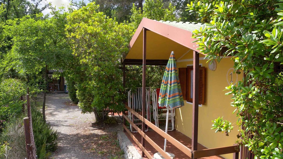 Villanova d'Albenga House | Bungalow with veranda and pool