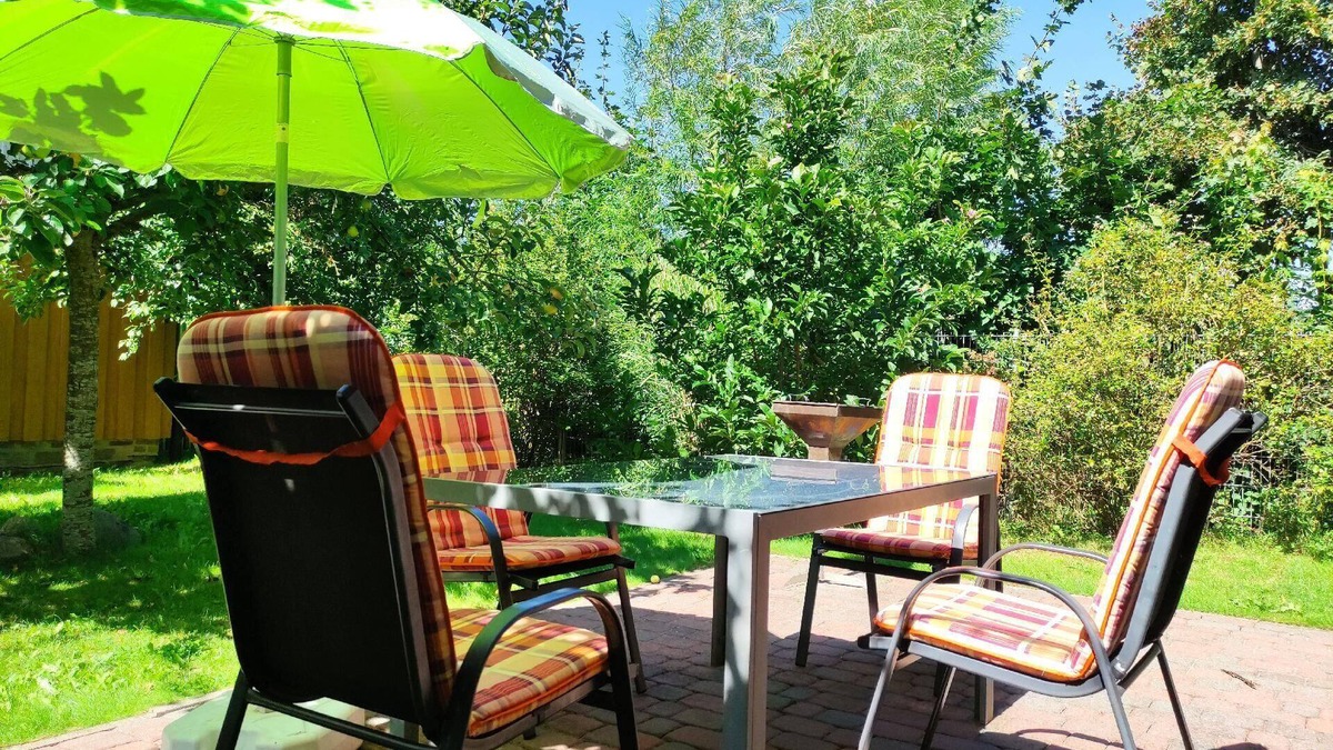 Divitz-Spoldershagen House | Bungalow with terrace and playground near the Baltic Sea