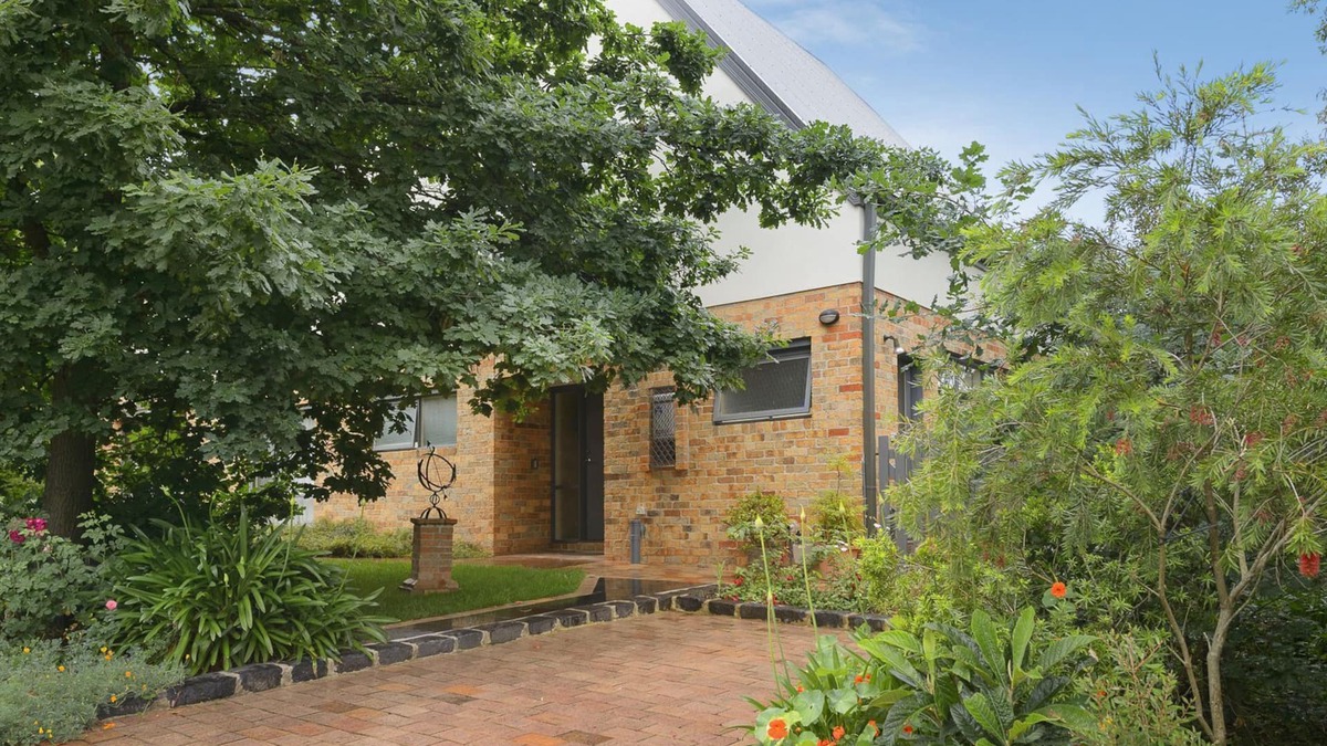 Croydon Villa | Bungunyah Apartments: Cotton