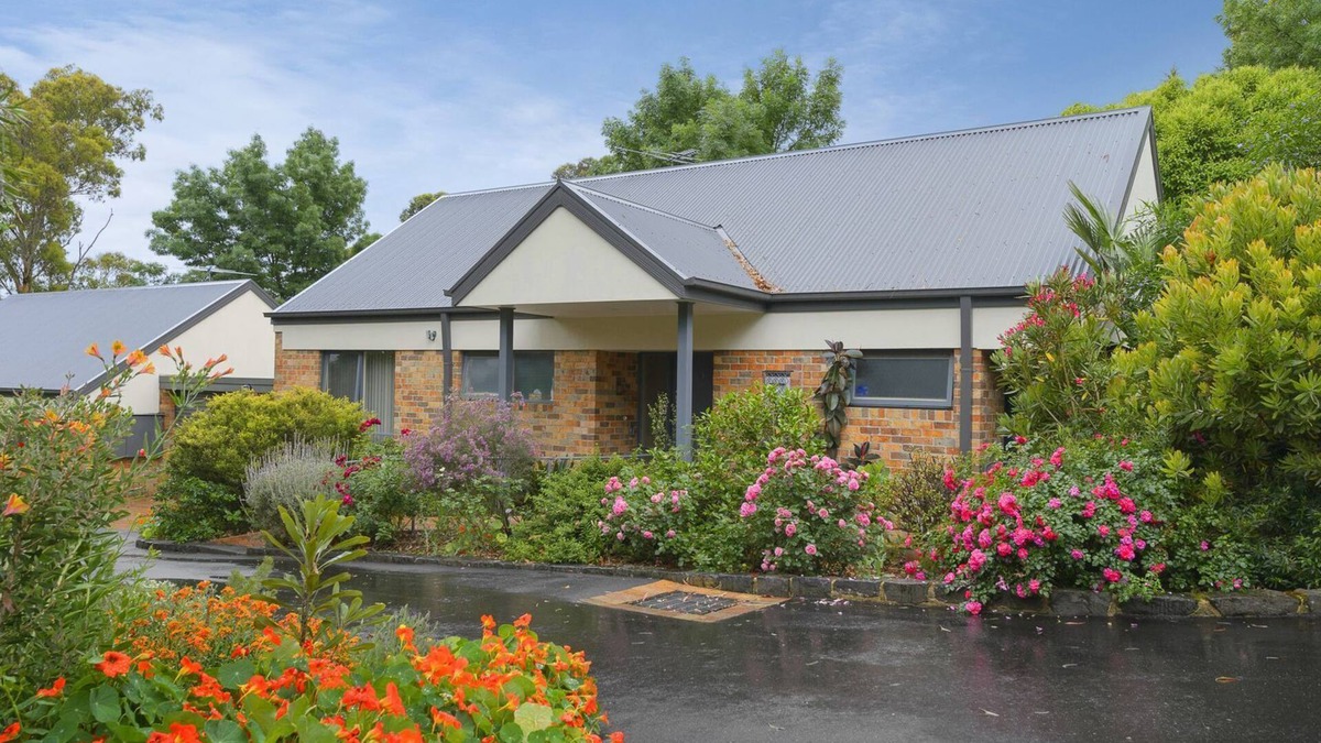 Croydon Villa | Bungunyah Apartments: Waratah