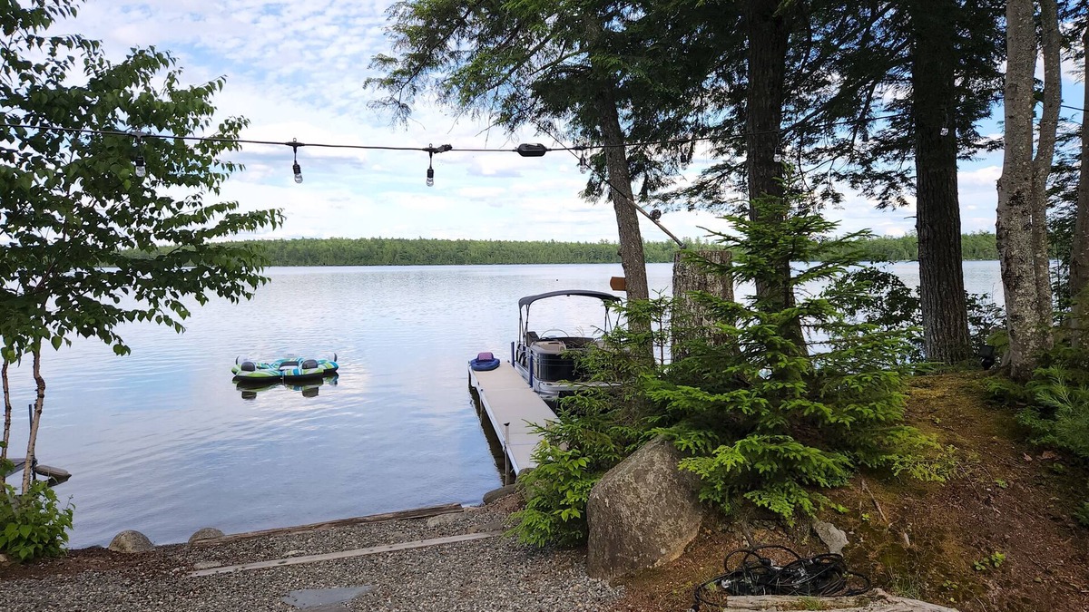 Millinocket Cabin | bunk house on a pristine lake 25 min from Mt katahdin awesome 4 wheeling