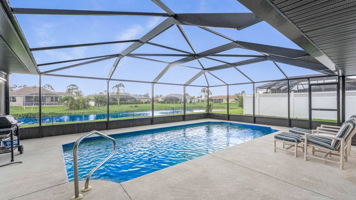Pebble Beach Apartment | Bunker Lane Breeze – Rotonda West Pool Retreat