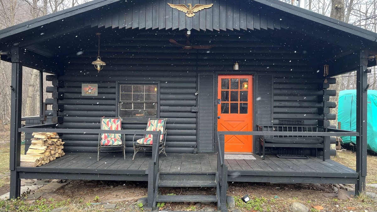 Oliverea Cabin | Bunkhouse 38: Serene Wilderness Retreat near Esopus Creek