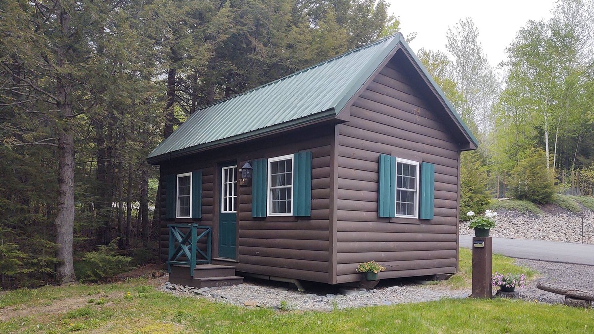 Lincoln Cottage | Bunkhouse w/electric and full bath