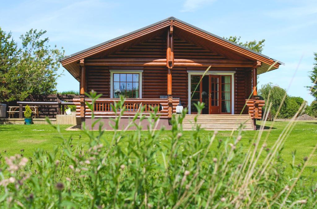 Berwick-upon-Tweed Ski Chalet | Bunnahahbain - Two Bedroom Luxury Log Cabin with Private Hot Tub