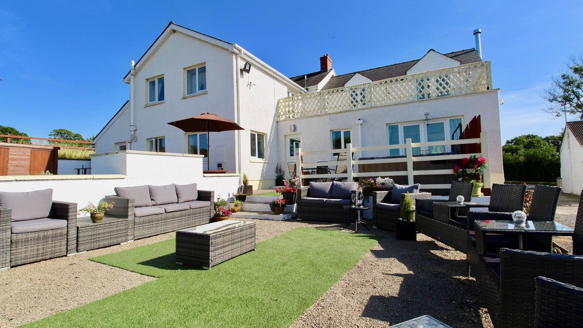 Llangynog Cottage | Bunny Meadows Farmhouse