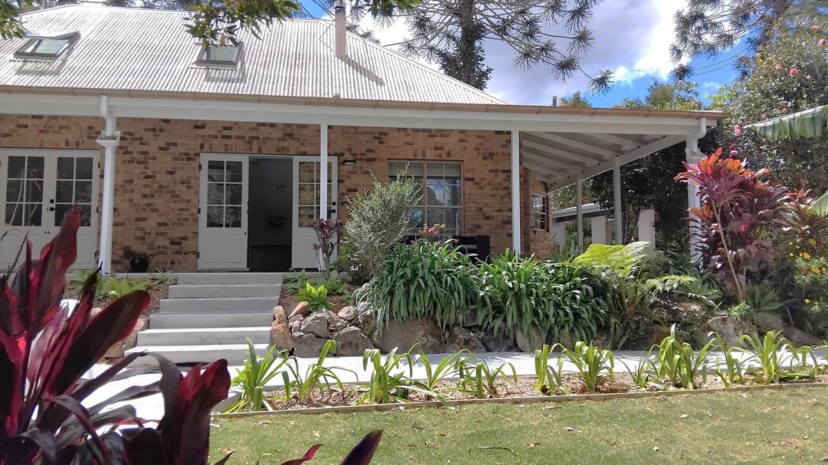 North Maleny House | Bunya - 2-Bedroom, 2-Bathroom House with Private Garden