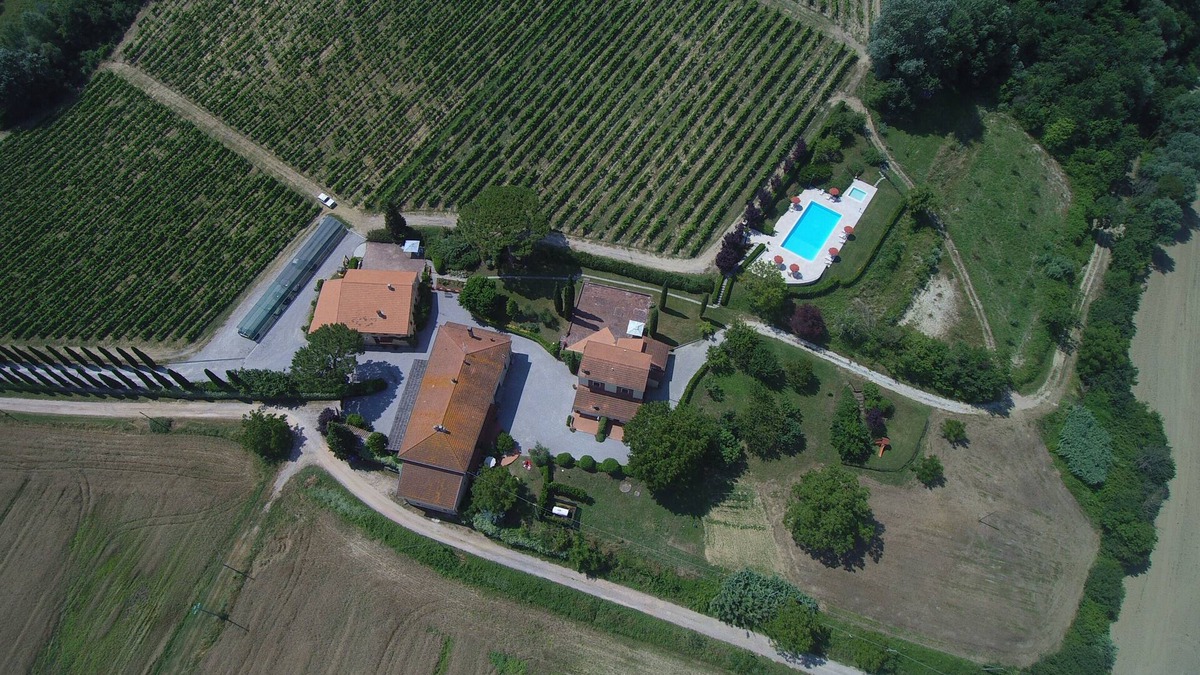 Toiano House | Buon Riposo - Farmhouse in the heart of Tuscany with free WIFI area
