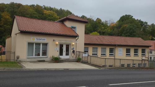 Nossen House | Burgblick