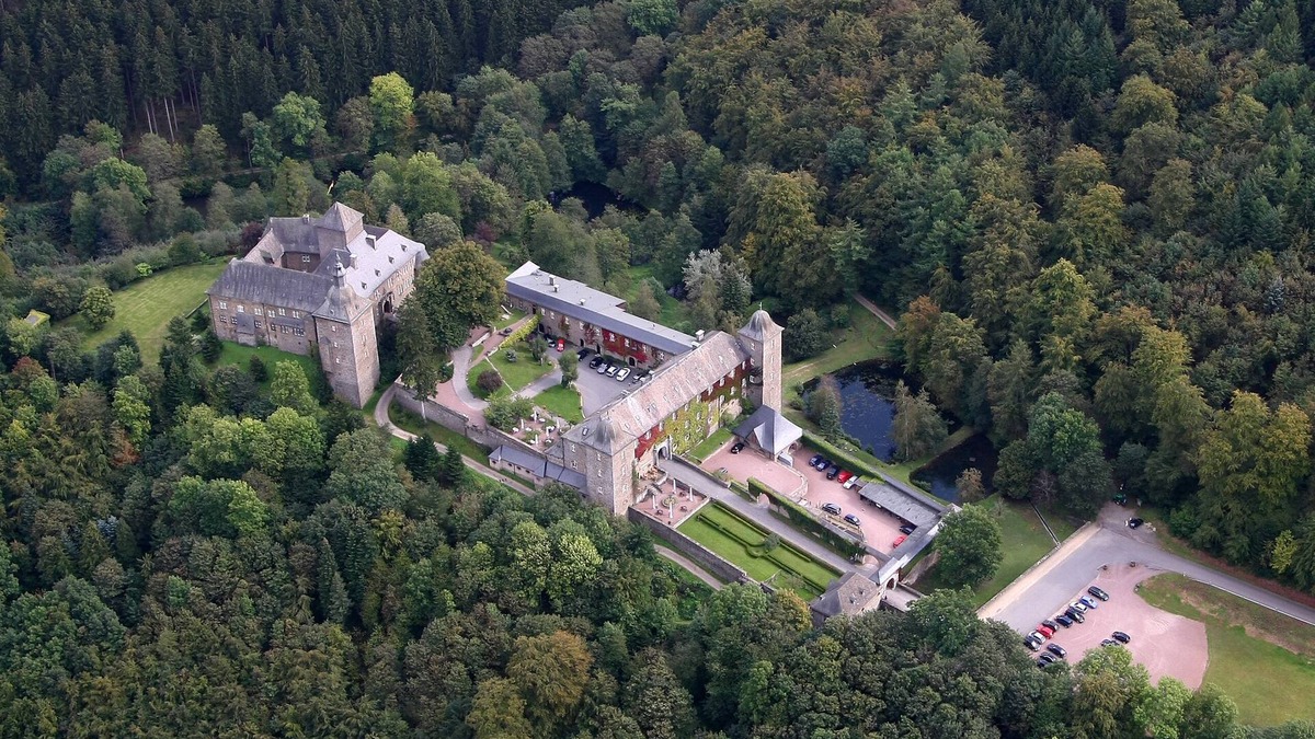 Attendorn Hotel | Burghotel Schnellenberg