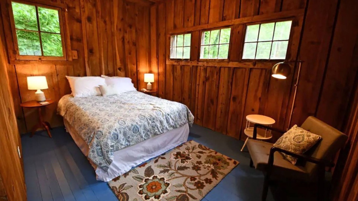 Clarkesville Cabin | Burton Cabin at Bleu Canoe