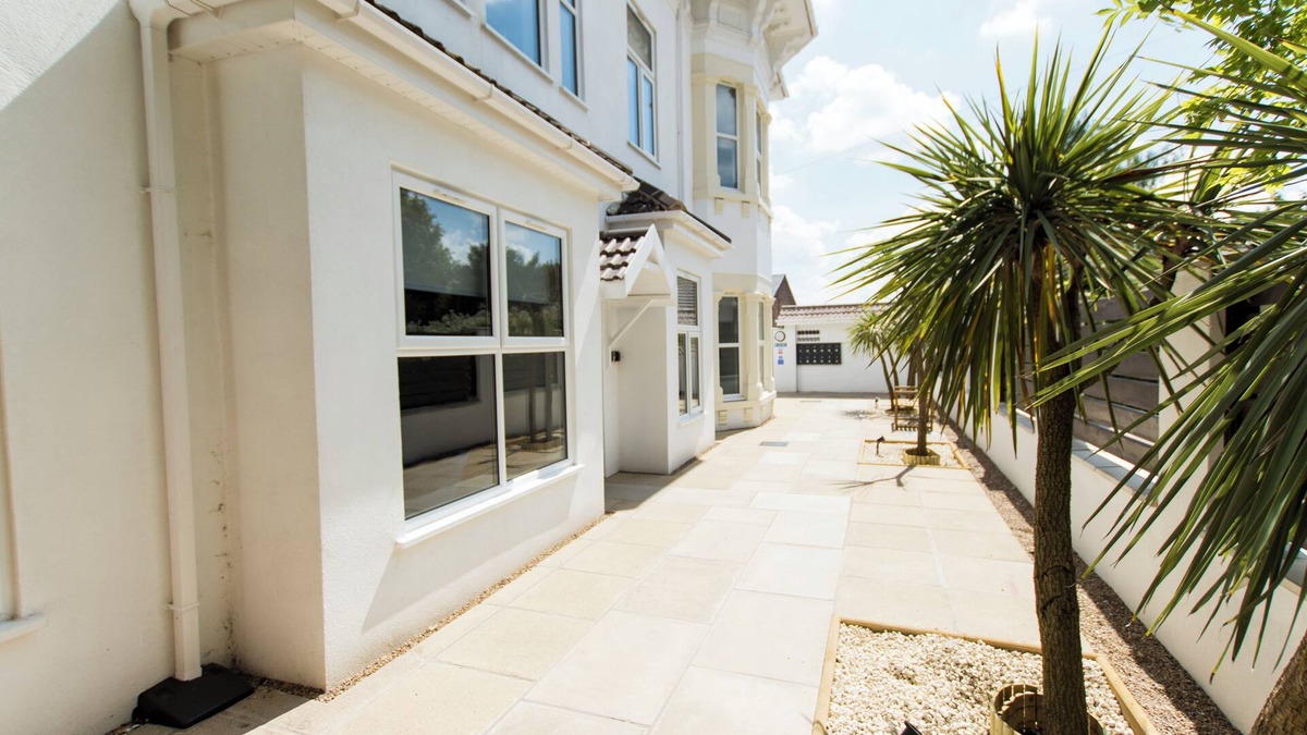 Mapperley Apartment | Bushrah House