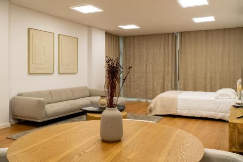 Carnaxide Apartment | Business office - Studio with garage