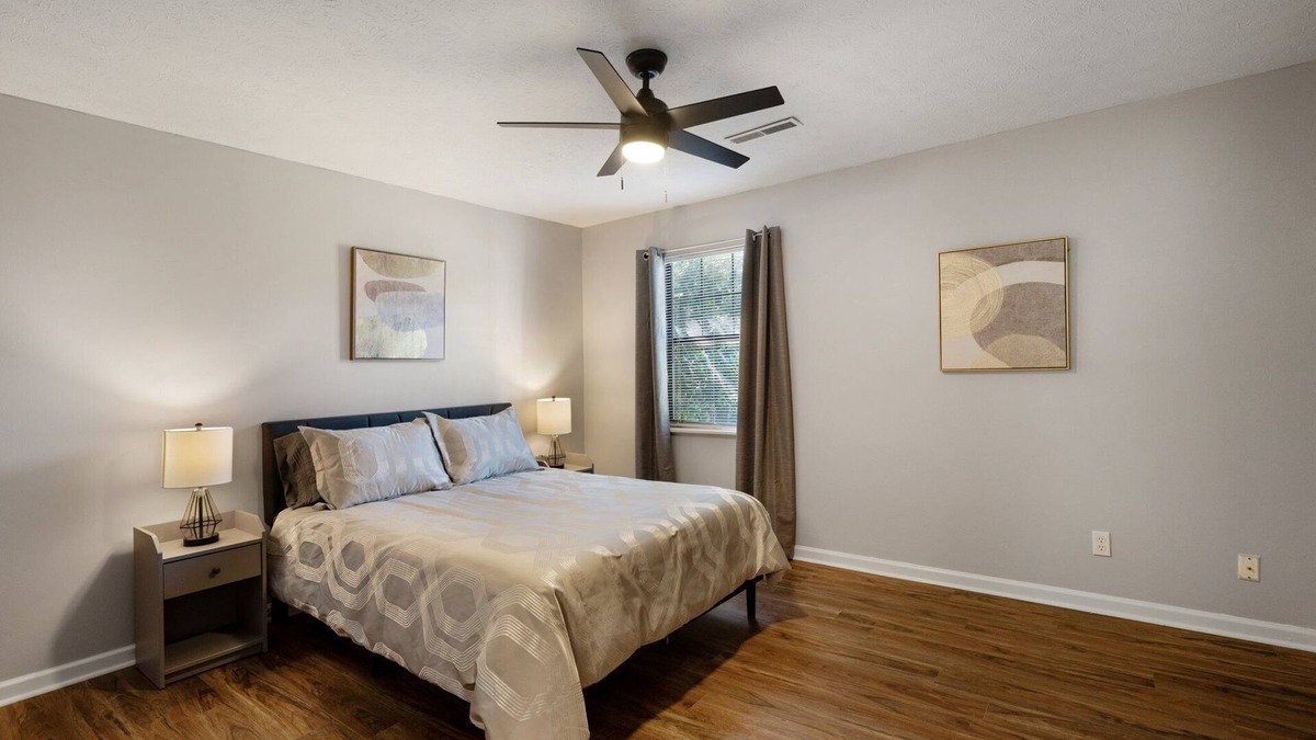 Calhoun House | Business-Ready 2 Bedroom Suite