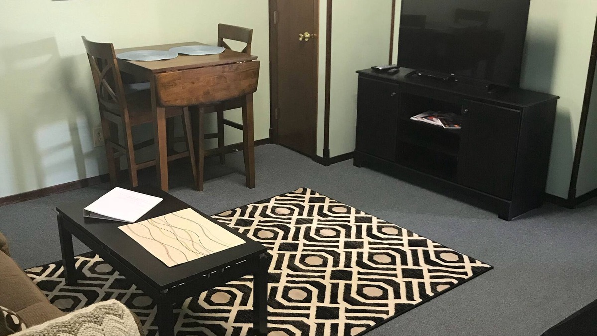 Billings Apartment | Business Stay With A Home Atmosphere - Great place!