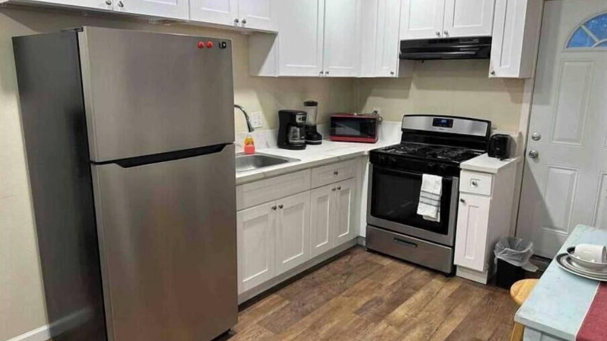 Riverside House | Business suit/Comfortable Getaway