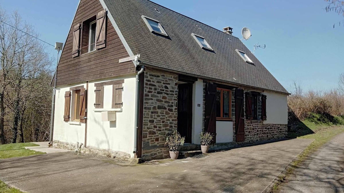 Pont Farcy House | BUTTERFLY COTTAGE : rustic & charming cottage in Normandy