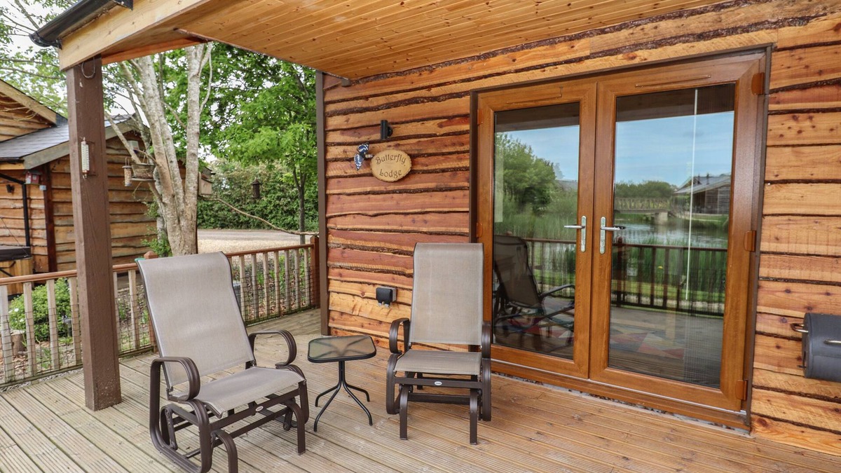 Thorpe On The Hill Cottage | Butterfly Lodge