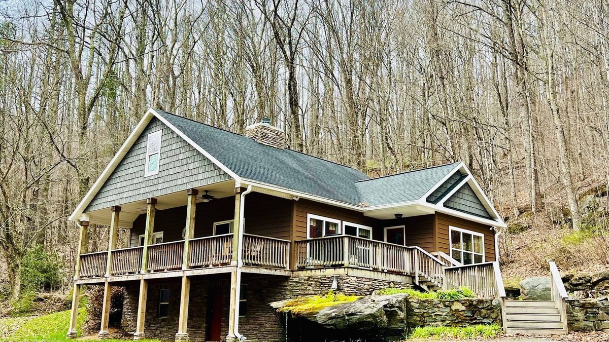 Boone House | By a Mountain Stream! Creekside Comfort, Hot tub