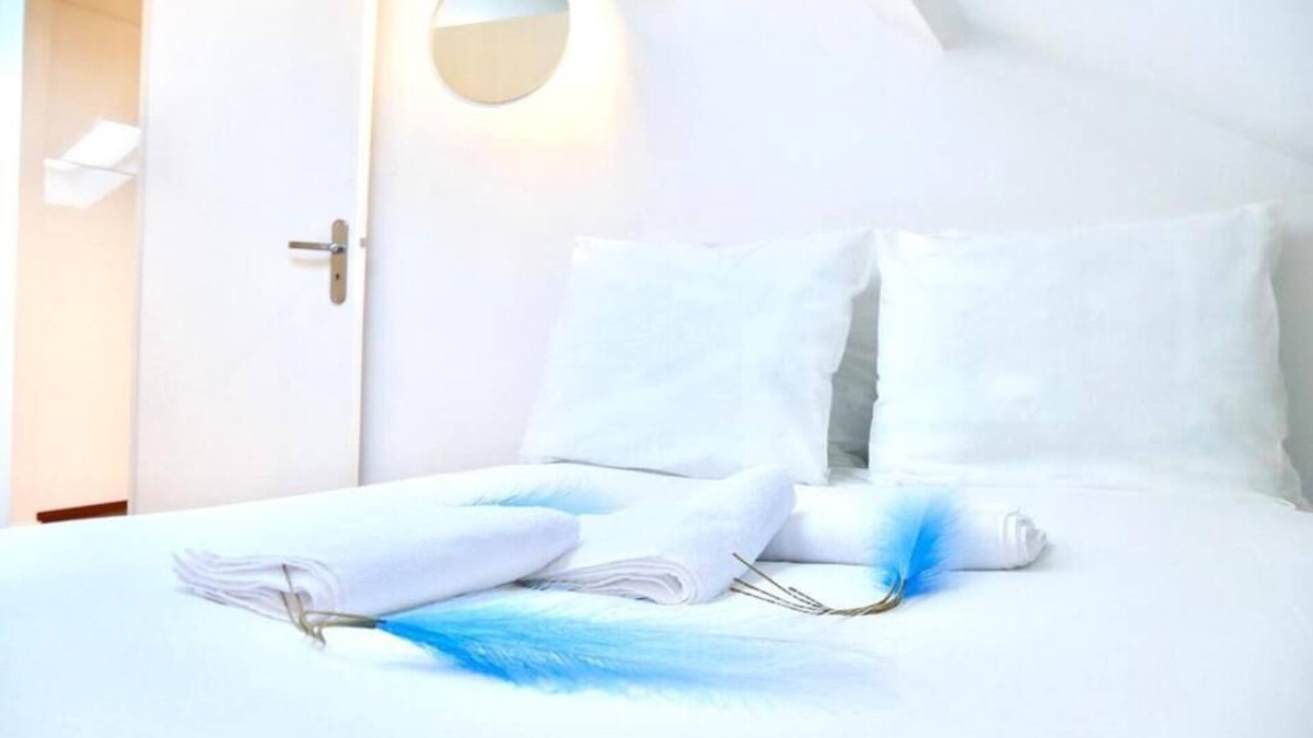 Melun Apartment | Céleste Home