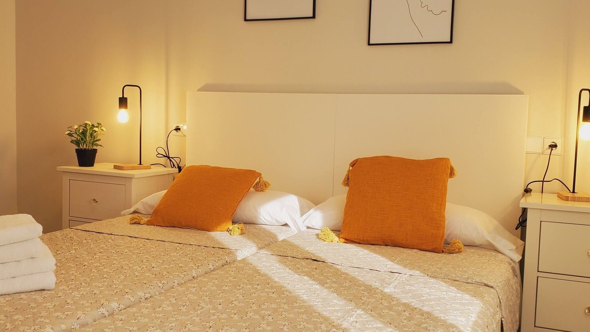 Distrito Llano Apartment | Céntrico Apto en Gijón con Garaje y Wifi