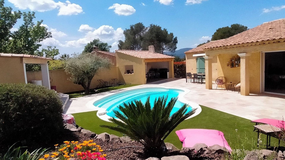 Pierrefeu-du-Var House | Côte D'azur, Villa Avec Piscine, Proche de Hyères les Palmiers. 4 Chambres