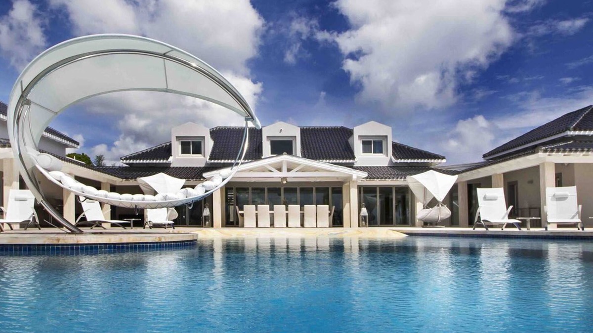 Plum Bay Villa | C'est La Vie Luxury villa