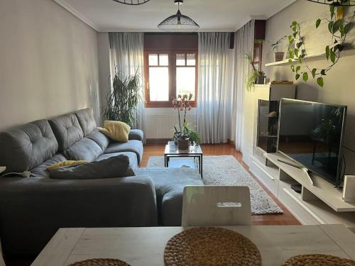 Ampuero Apartment | C17A01Moderno apto 3 dormitorios