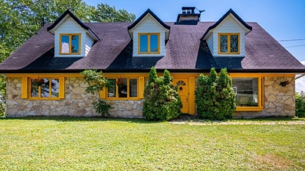 St-Francois-de-l'Ile-d'Orleans House | La Maison de Campagne