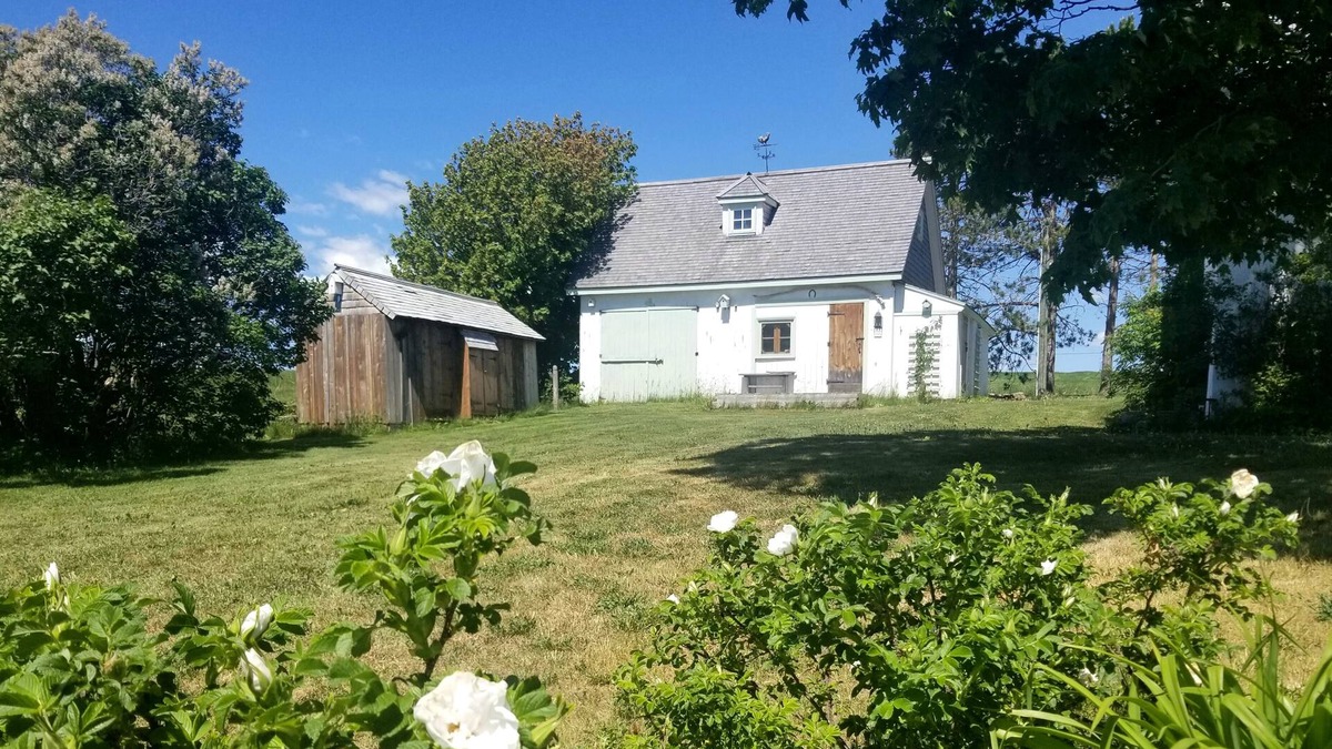 St-Francois-de-l'Ile-d'Orleans Cottage | Lovely and Cozy 1 bedroom guest house on Ile D’orleans