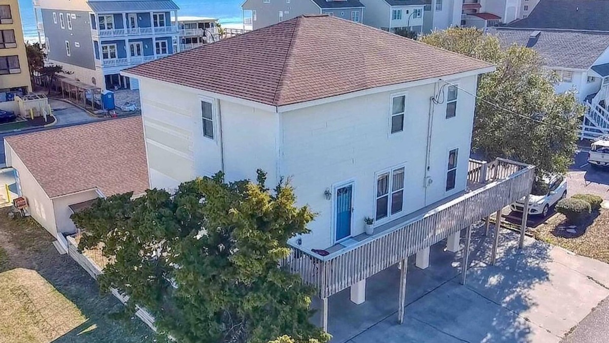 Crescent Beach House | Cabana II: Oceanview & Walk to the Beach