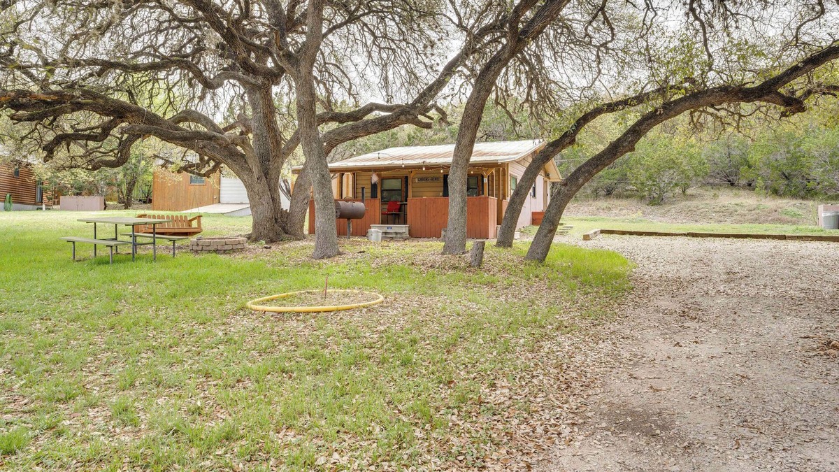 Concan Cottage | 'cabana Luna' Cabin w/Deck, Swing & Fire Pit!