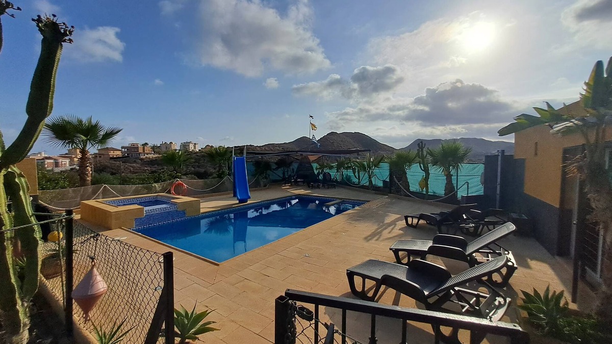 Aguilas Villa | "Cabaña marinera" Villa with jacuzzi and swimming pool 1 km from the beach, with billiard.