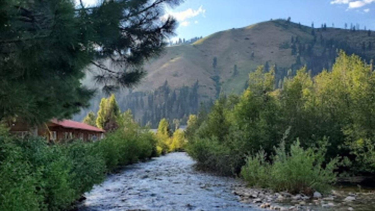 Lowman Cabin | Cabin 1 at Southfork Lodge- sleeps up to 2