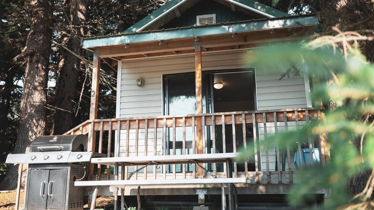 Haines Condo | Cabin 1 Lynn View Lodge