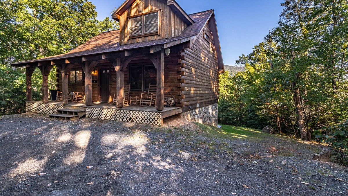 Stanardsville Cabin | Cabin #10 - Our Mountain Cabin | 4 Bed, 3 Bath