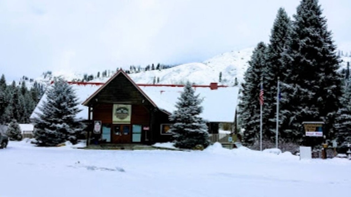 Lowman Cabin | Cabin 2 at Southfork Lodge- sleeps up to 6