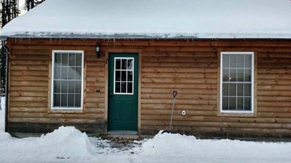 Northeast Somerset Cabin | Cabin 2 Roody's Black Bear Cabins- Trail access from camp