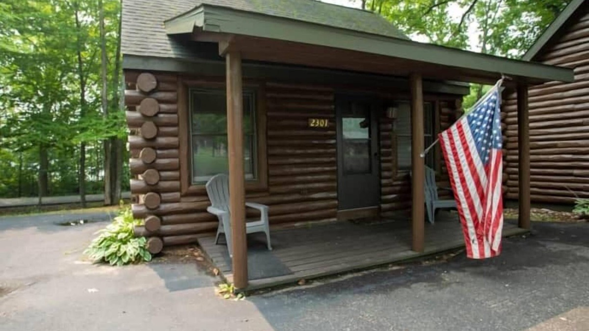 Gaylord House | Cabin 2301 - Cute Log Cabin inside Private Resort