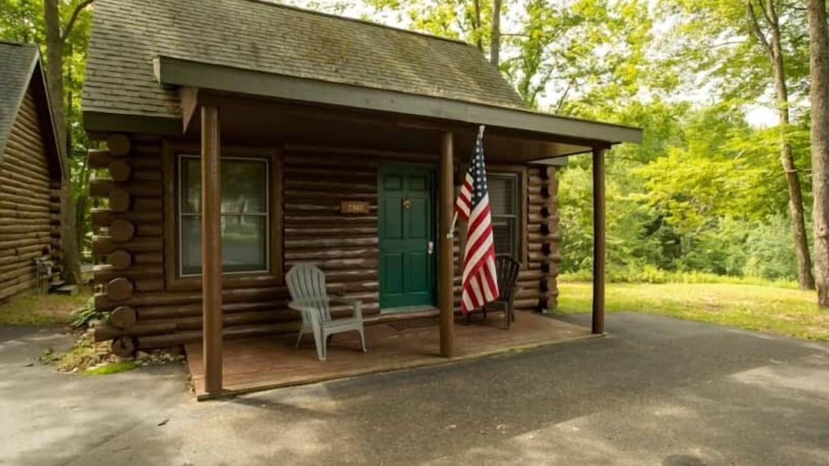 Gaylord House | Cabin 2307 - Cozy Log Cabin in Beaver Creek Resort
