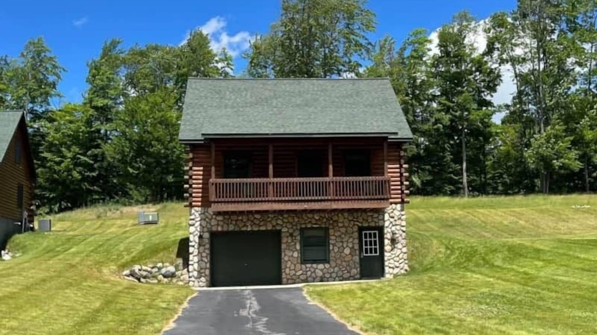 Gaylord House | Cabin 2340 - Comfortable Log Cabin within Private Resort