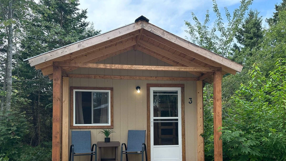 Queens County Cabin | Cabin #3 centrally located to beaches, golfing and the Confederation Trail!