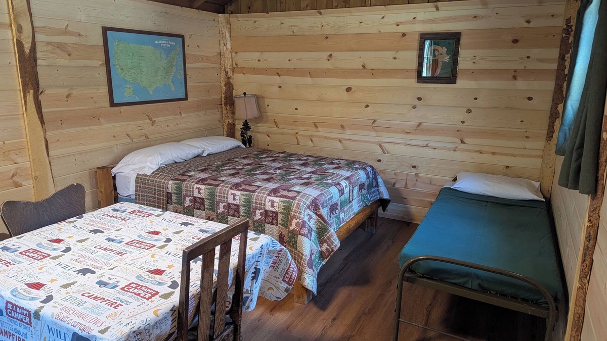Bellvue Cabin | Cabin 4 at Sportsman’s Lodge, Rustic Cabin 4 at Sportsman's Lodge