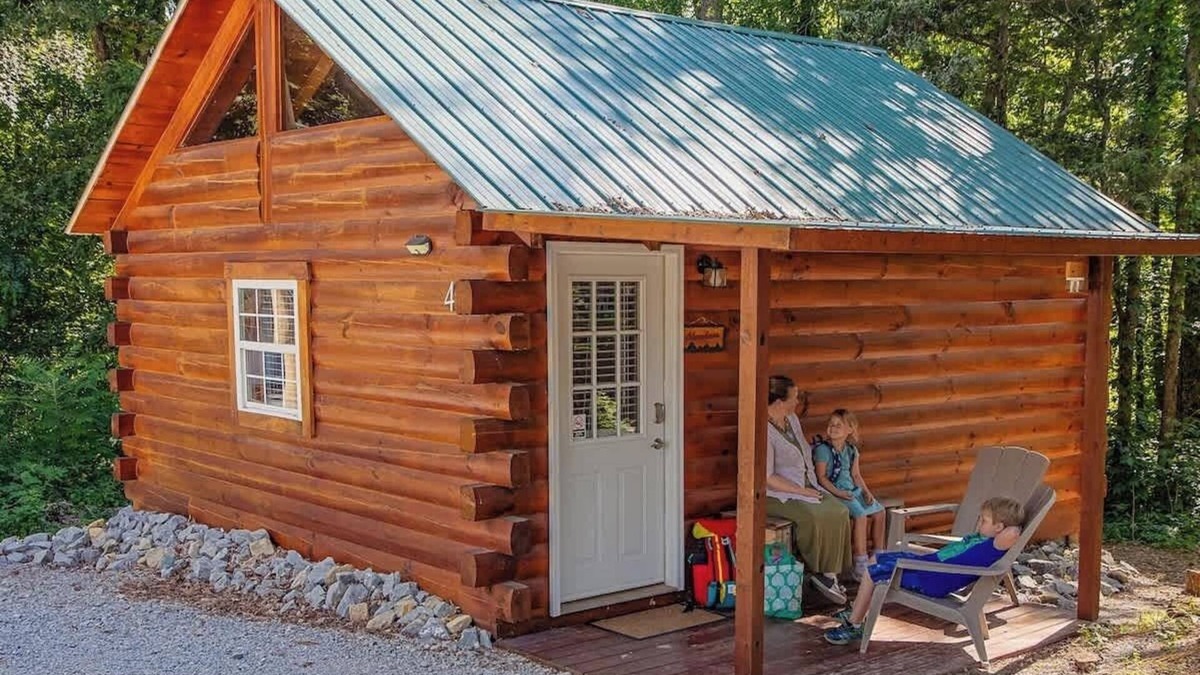 Columbia Cabin | Cabin 4 - Very Romantic, King bed, Full Kitchen