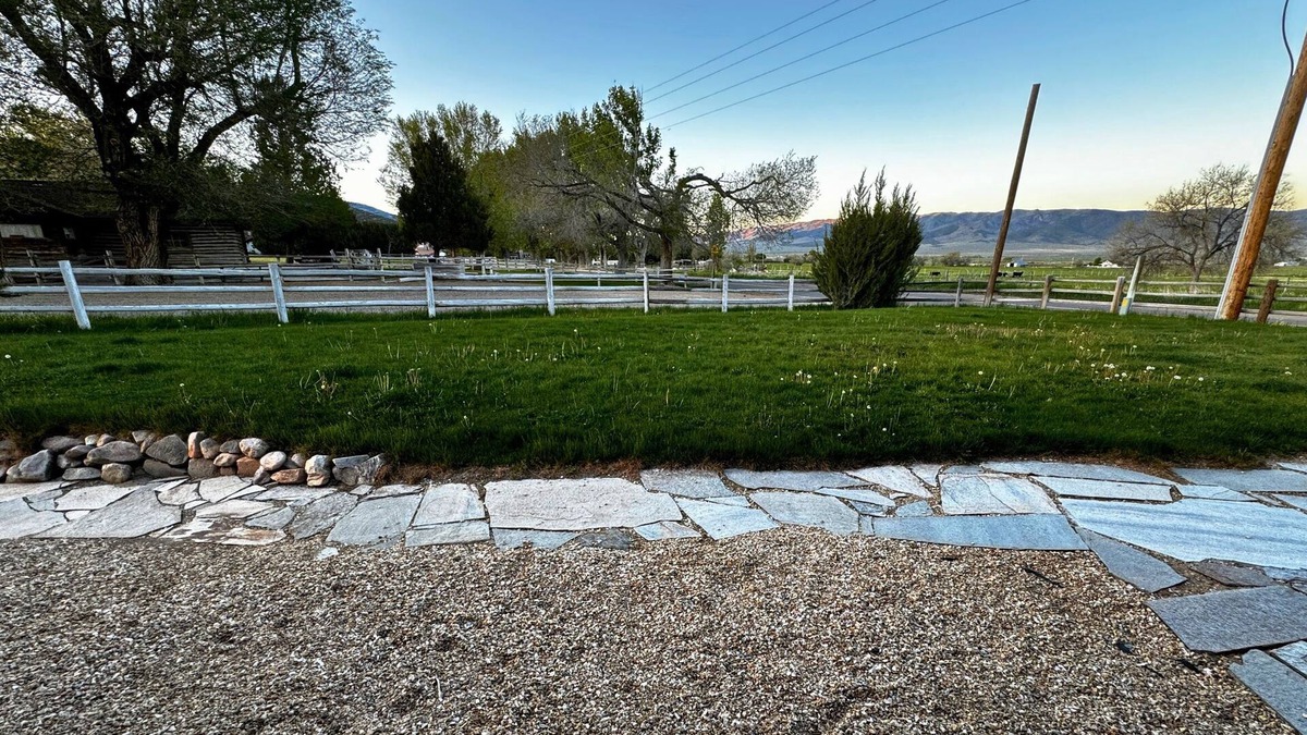 Almo Cabin | Cabin 9 at the Almo Inn near City of Rocks and Castle Rocks Parks, Almo Idaho